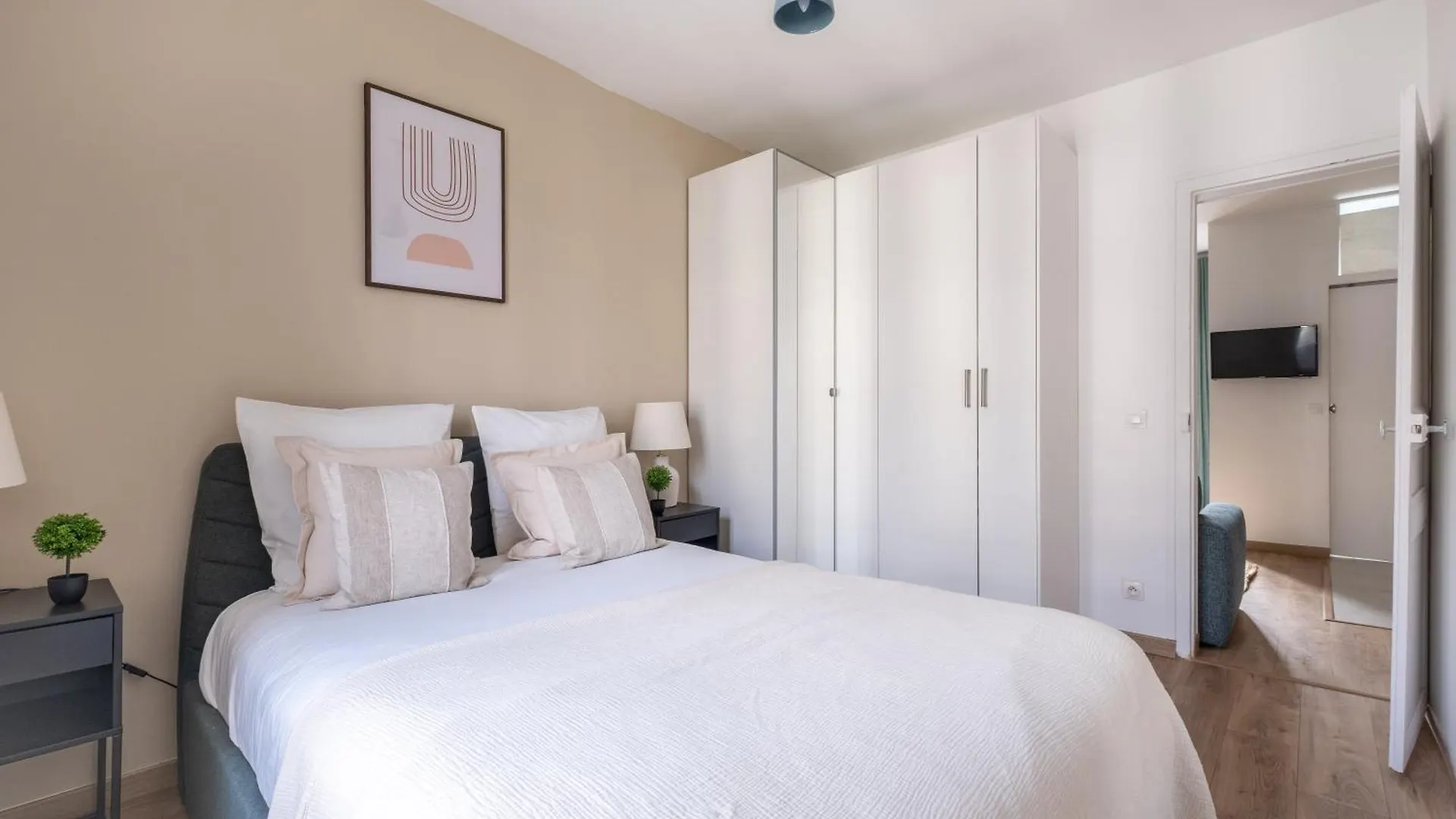 Luxueux Appartement A Moquet Paris Apartment